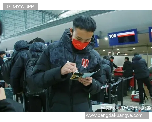 成都足球队精彩配合展现团队精神与战术默契的全面分析MBA 成都足球队精彩配合展现团队精神与战术默契的全面分析MBA