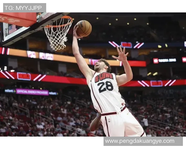 火热状态下的火箭队迎战76人队的精彩对决与战术分析